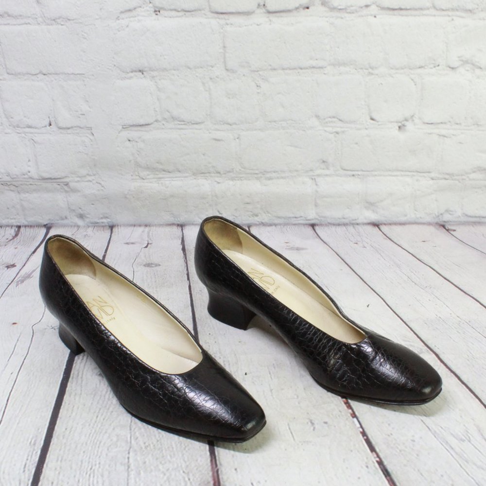 Joan & David Black Patent Leather Slip On Pumps Heel Shoes Size 6.5 B - Picture 3 of 9